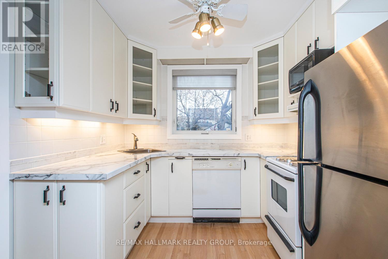 519 Cole Avenue, Ottawa, Ontario  K2A 2B2 - Photo 6 - X12456432
