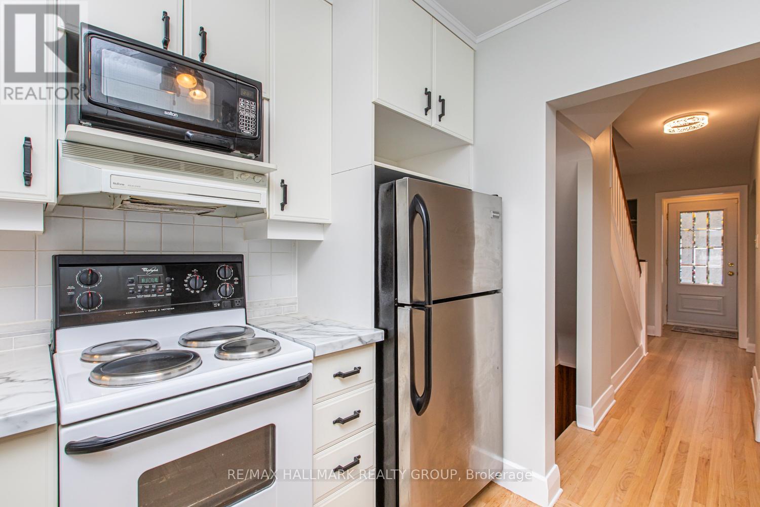 519 Cole Avenue, Ottawa, Ontario  K2A 2B2 - Photo 8 - X12456432
