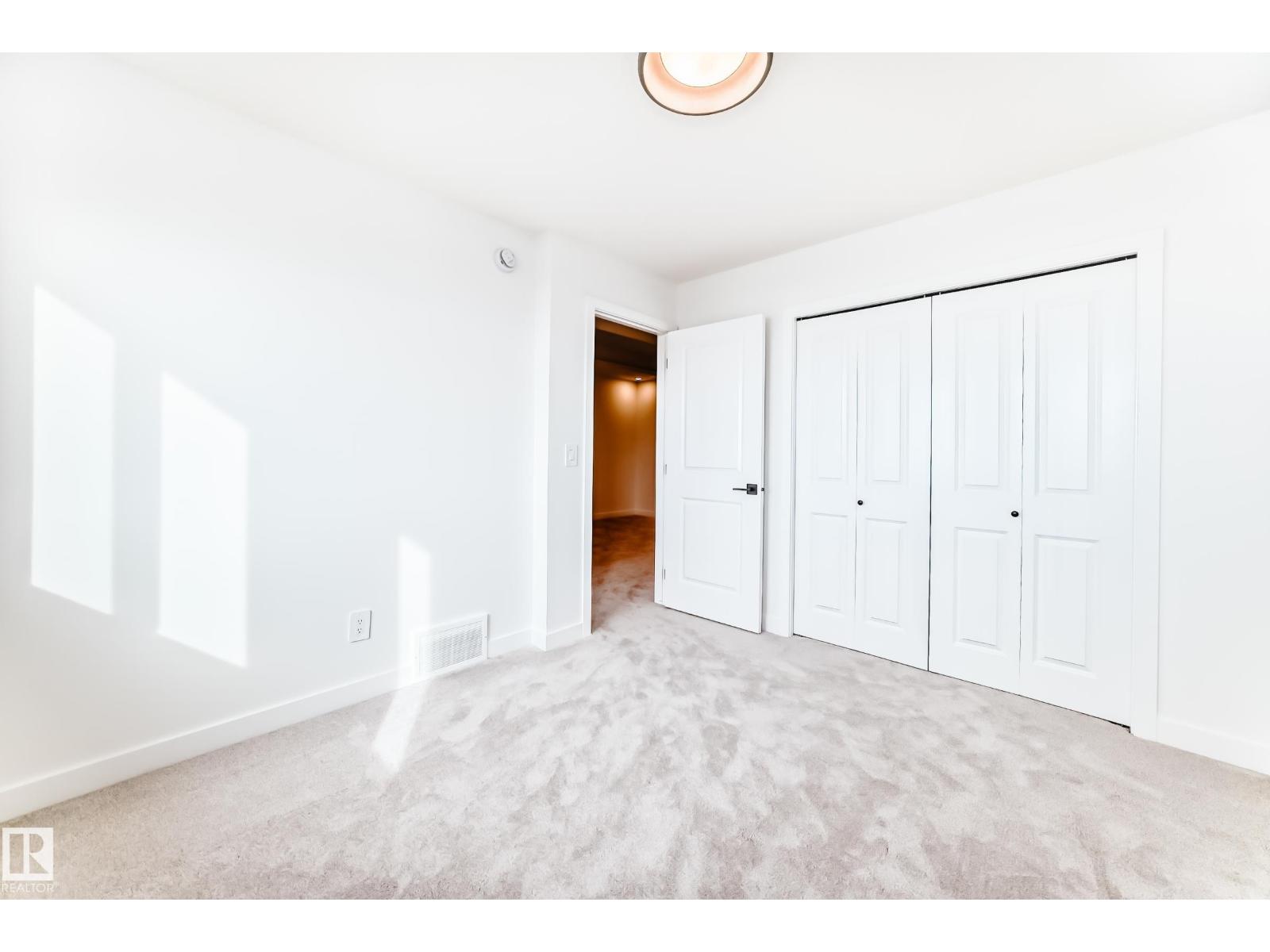8211 Kiriak Lo Sw, Edmonton, Alberta  T6W 5S2 - Photo 13 - E4461639