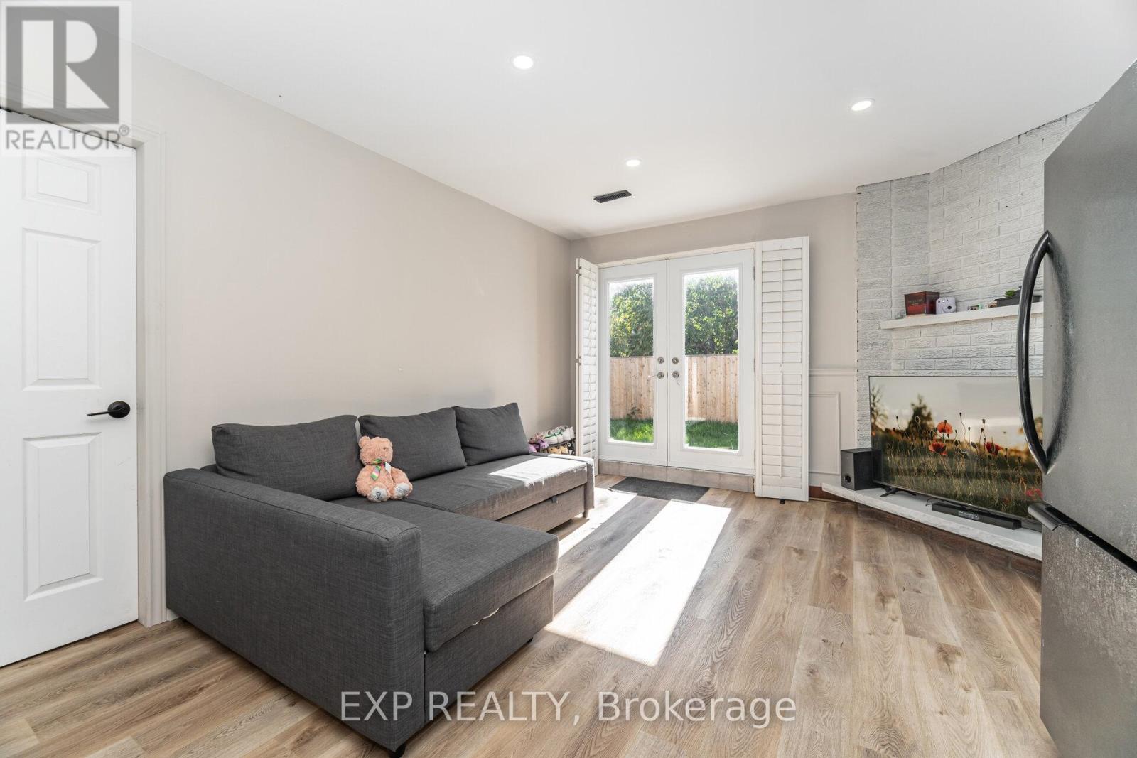 7 Boyne Highlands Court, Vaughan, Ontario  L4K 1K4 - Photo 34 - N12456254
