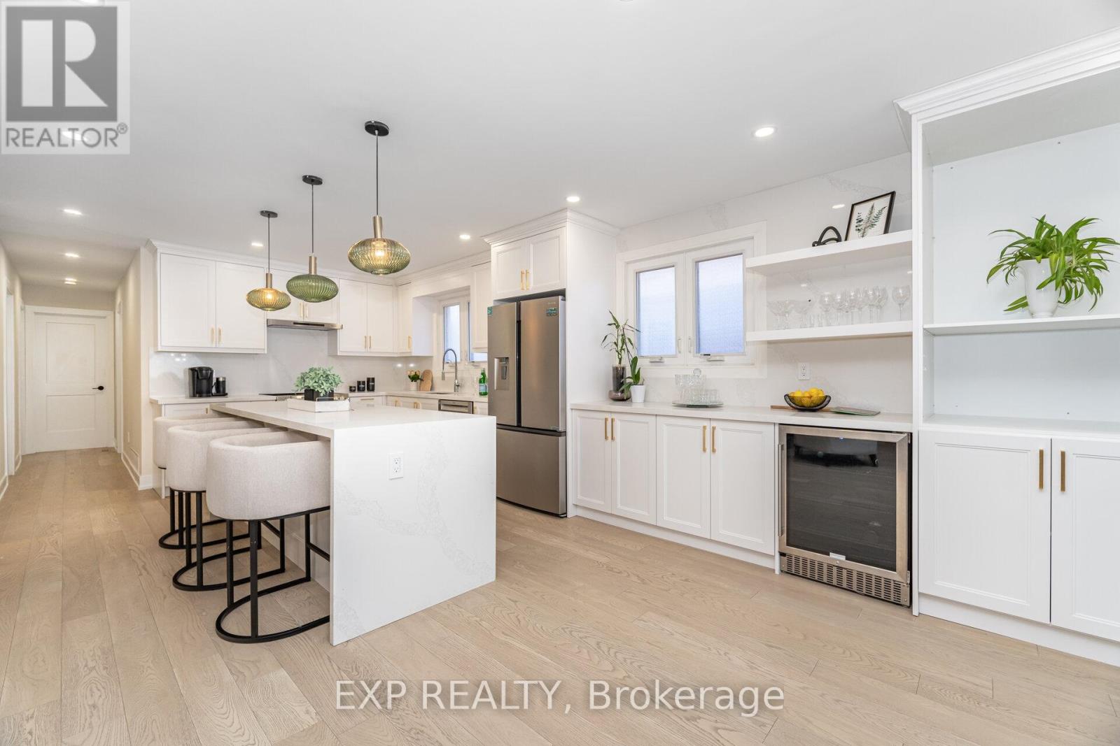 7 Boyne Highlands Court, Vaughan, Ontario  L4K 1K4 - Photo 8 - N12456254