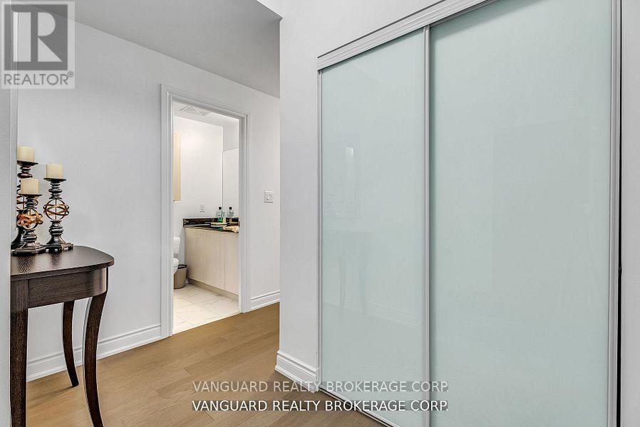 209 - 86 Woodbridge Avenue, Vaughan, Ontario  L4L 0E4 - Photo 9 - N12456259