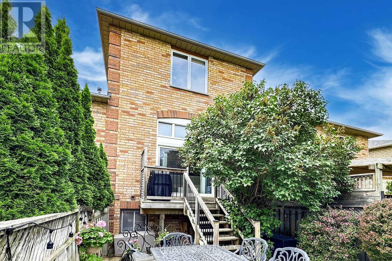 69 Crieff Avenue, Vaughan, Ontario  L6A 2B9 - Photo 34 - N12456263