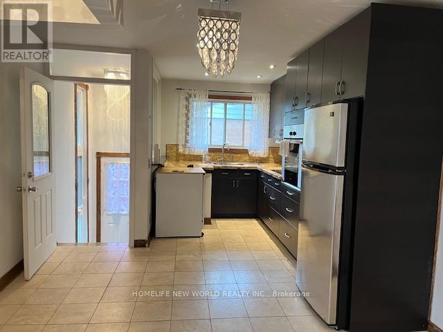 Main - 368 Bent Crescent, Richmond Hill, Ontario  L4C 1C3 - Photo 11 - N12456276