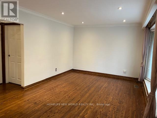 Main - 368 Bent Crescent, Richmond Hill, Ontario  L4C 1C3 - Photo 3 - N12456276
