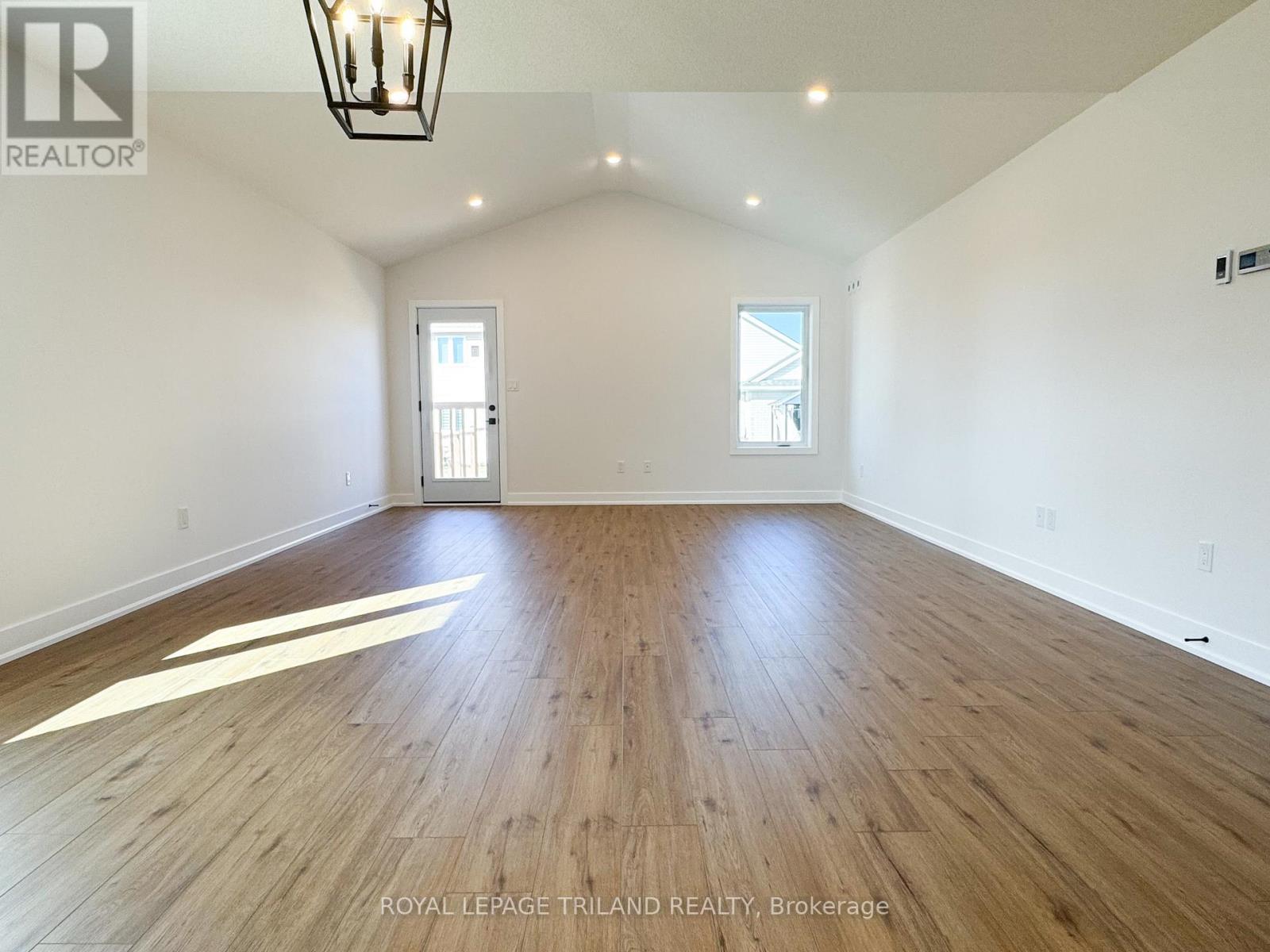 134 Styles Drive, St. Thomas, Ontario  N5R 0R1 - Photo 11 - X12456304