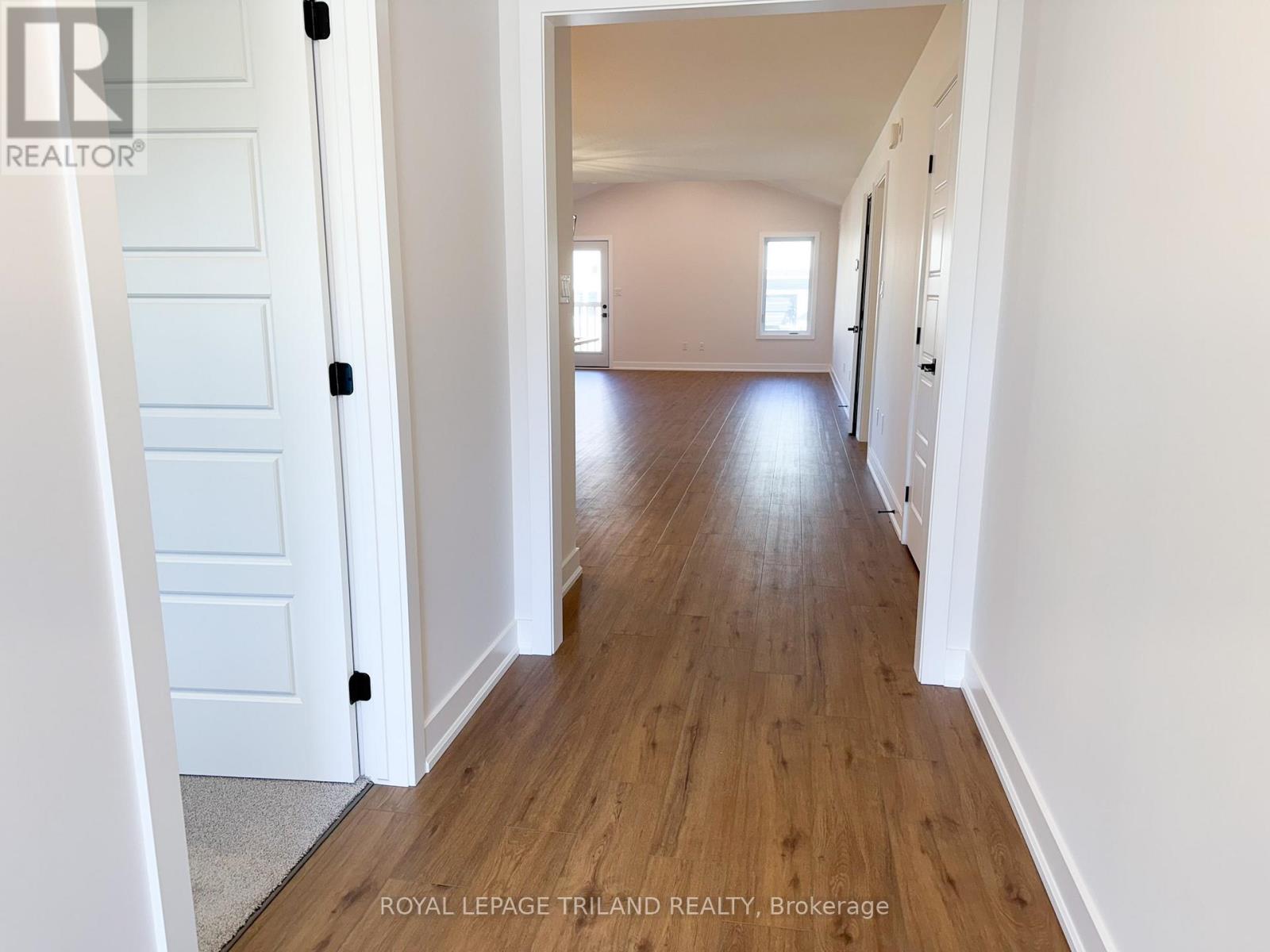 134 Styles Drive, St. Thomas, Ontario  N5R 0R1 - Photo 4 - X12456304