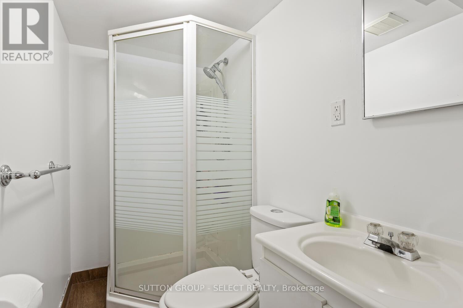 20 Lochern Road, London South, Ontario  N5Z 4L6 - Photo 10 - X12456377