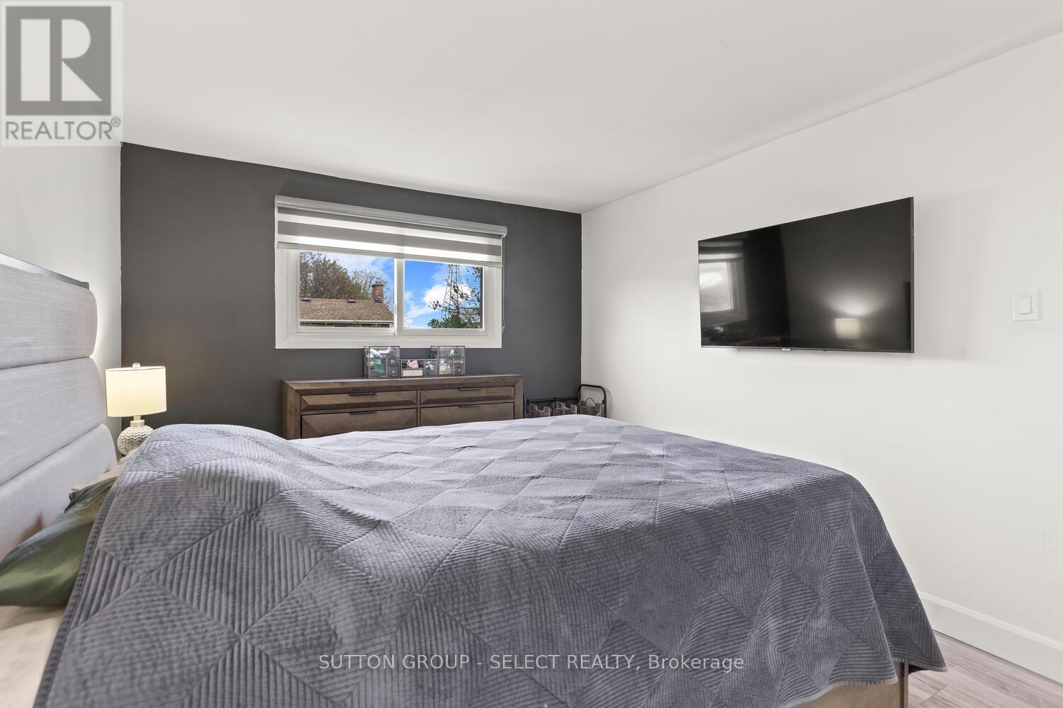 20 Lochern Road, London South, Ontario  N5Z 4L6 - Photo 22 - X12456377