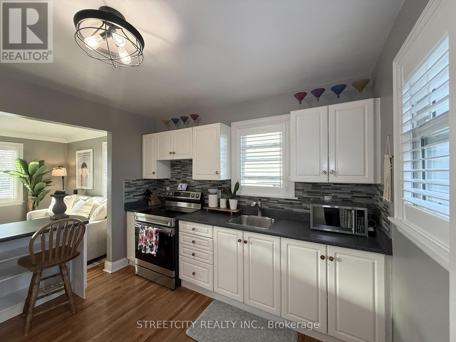 326 Cotterbury Street, Sarnia, Ontario  N7T 6M6 - Photo 2 - X12456378