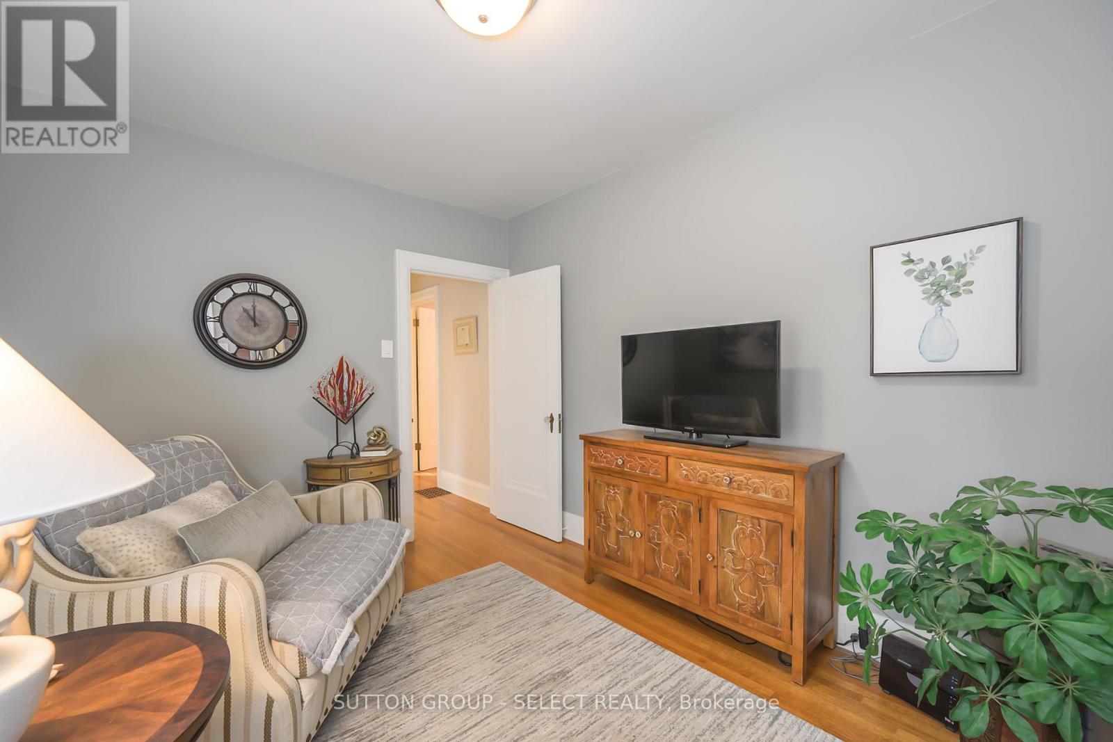 422 Cheapside Street, London East, Ontario  N5Y 3X1 - Photo 10 - X12456388