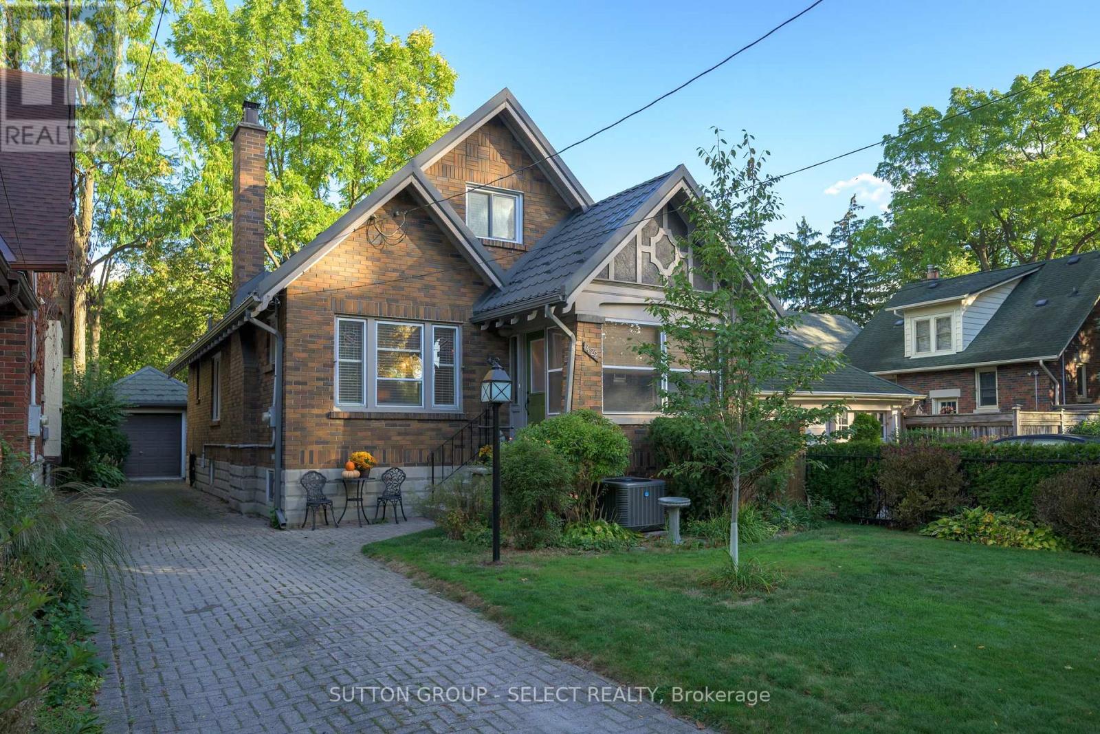 422 Cheapside Street, London East, Ontario  N5Y 3X1 - Photo 2 - X12456388