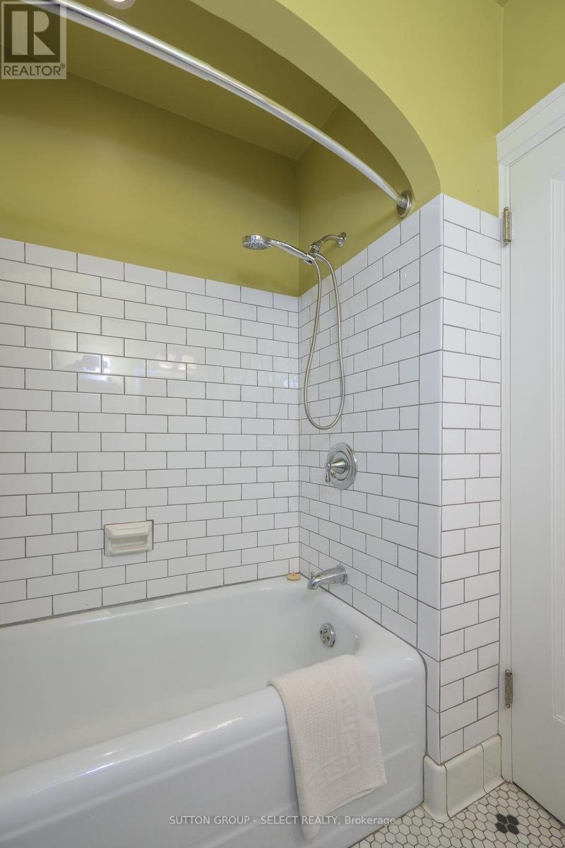 422 Cheapside Street, London East, Ontario  N5Y 3X1 - Photo 22 - X12456388