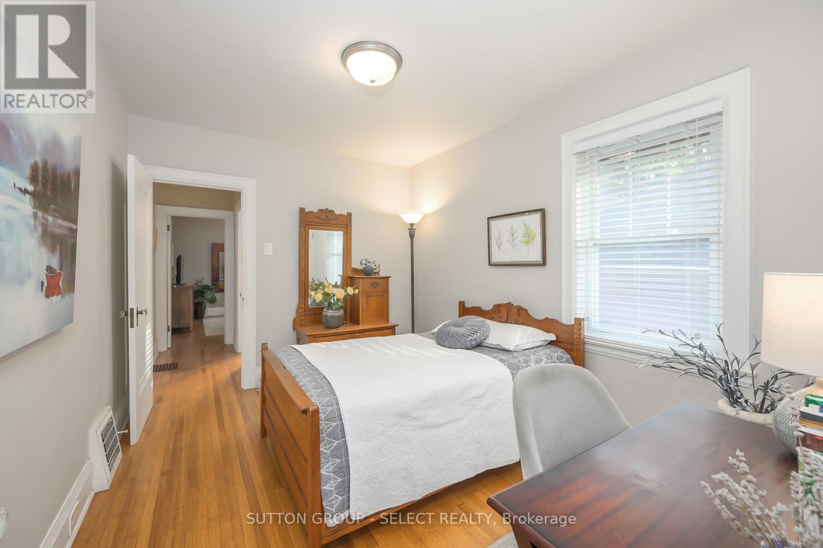 422 Cheapside Street, London East, Ontario  N5Y 3X1 - Photo 7 - X12456388