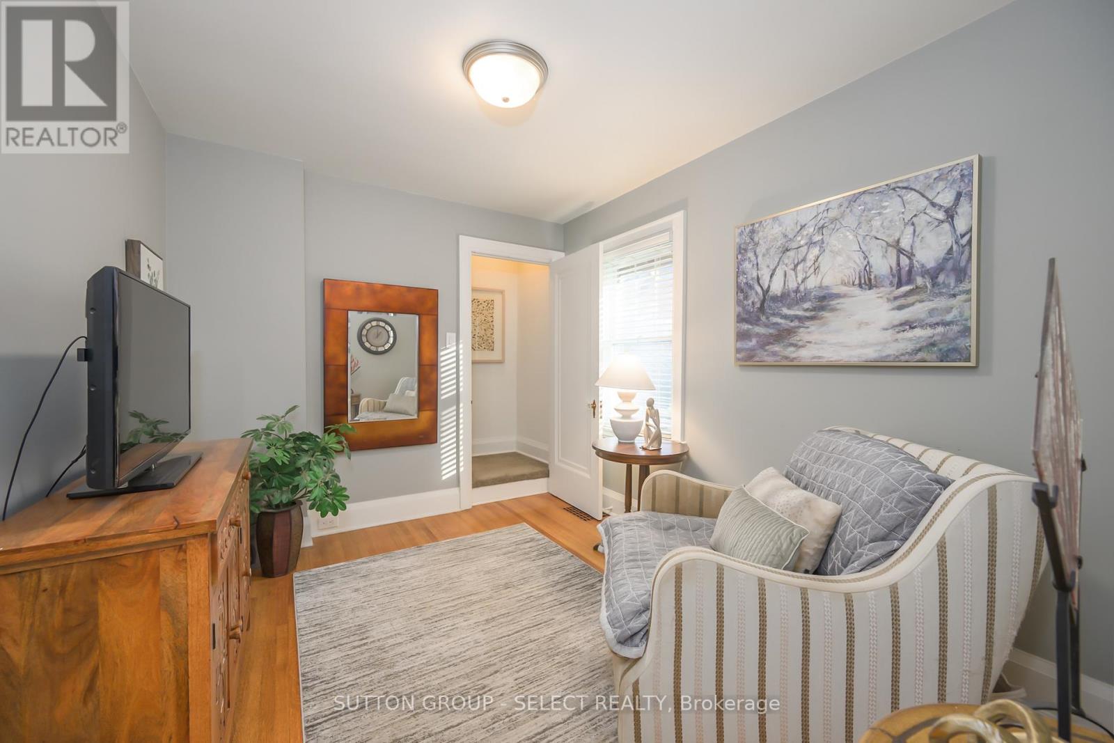 422 Cheapside Street, London East, Ontario  N5Y 3X1 - Photo 9 - X12456388