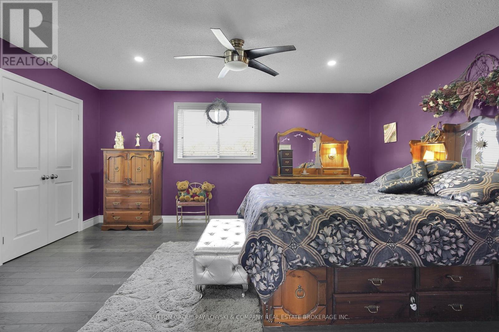 59 Golfview Crescent, London South (South Q), Ontario  N6C 5N3 - Photo 14 - X12456412