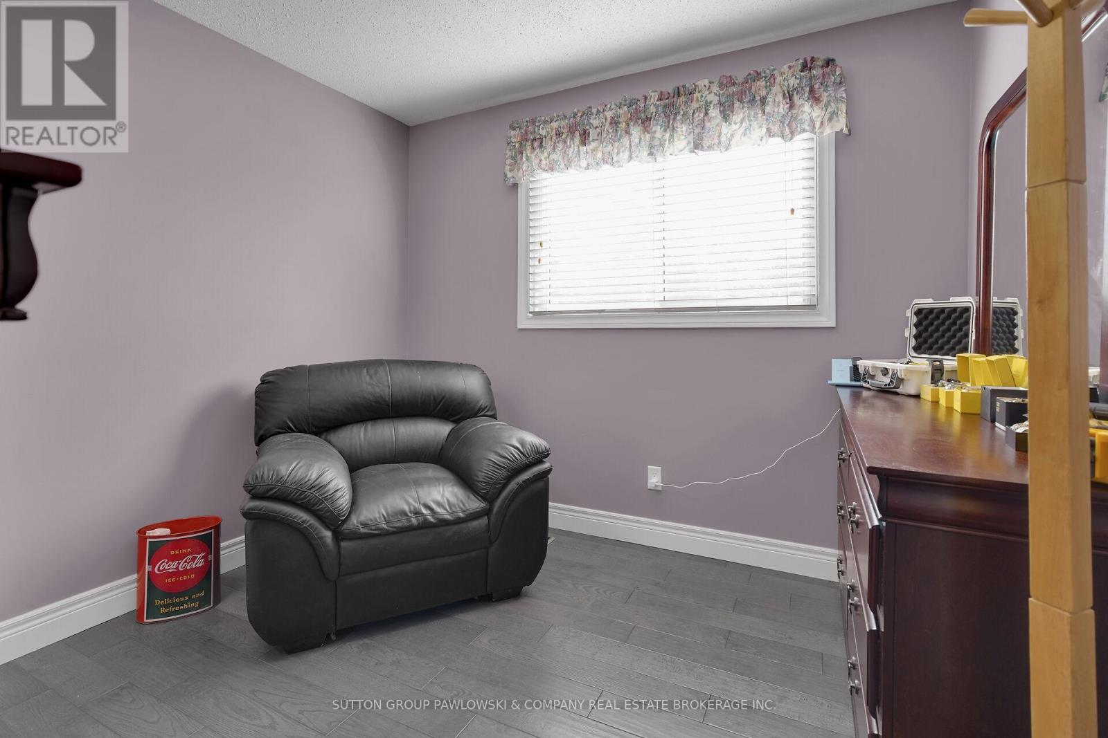 59 Golfview Crescent, London South (South Q), Ontario  N6C 5N3 - Photo 17 - X12456412