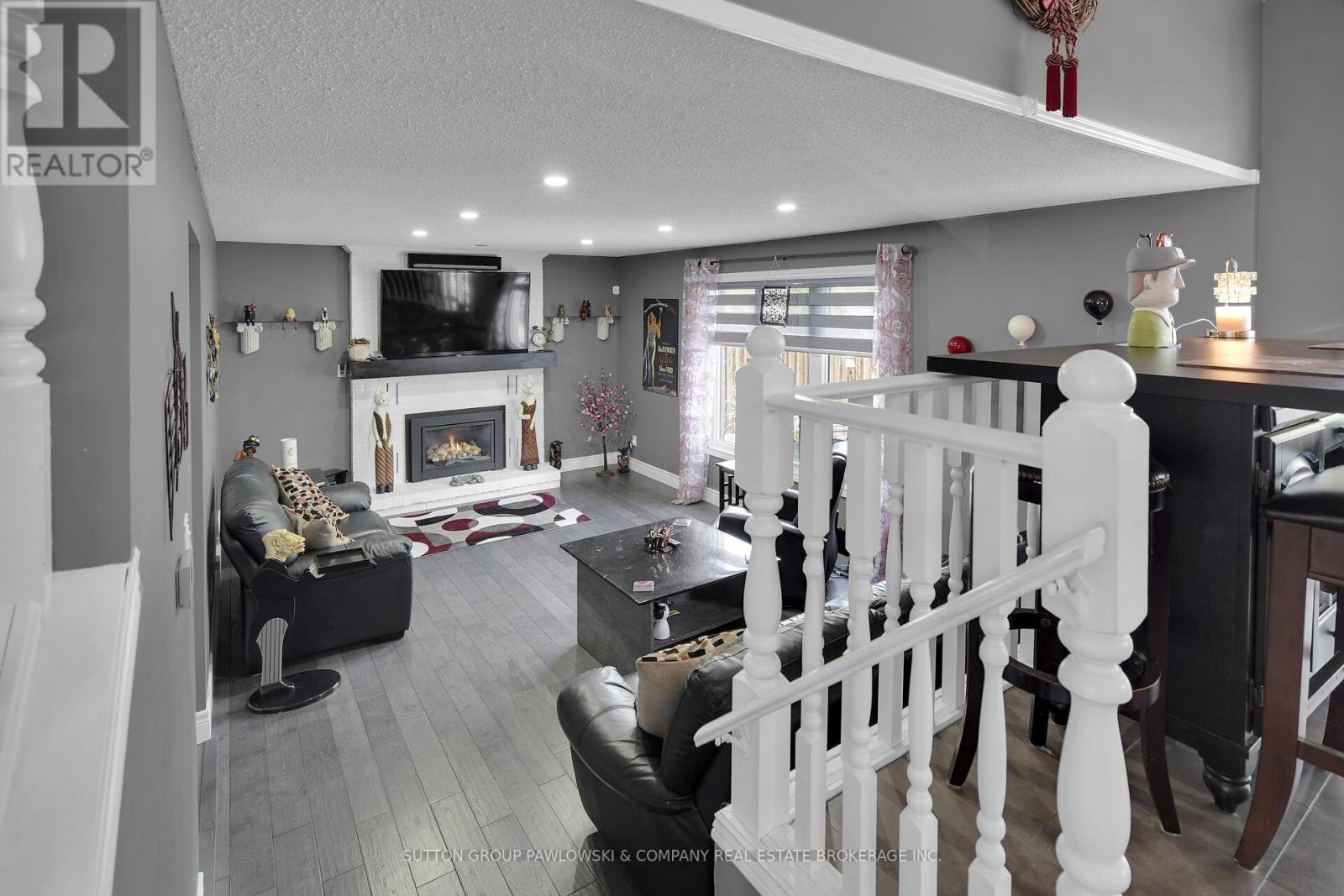 59 Golfview Crescent, London South (South Q), Ontario  N6C 5N3 - Photo 22 - X12456412