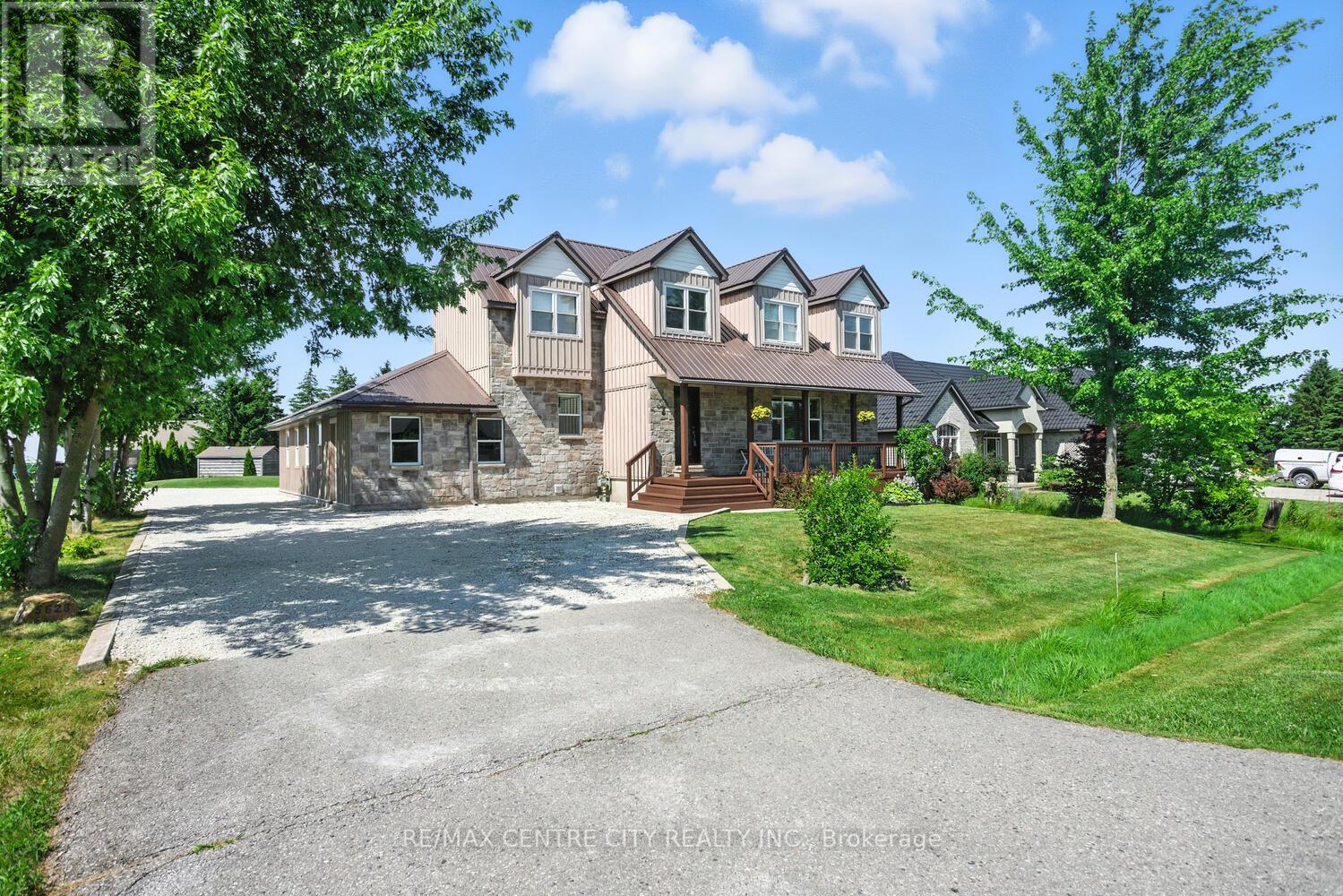 5623 Chriselle Place, Lucan Biddulph, Ontario  N0M 2J0 - Photo 2 - X12456417