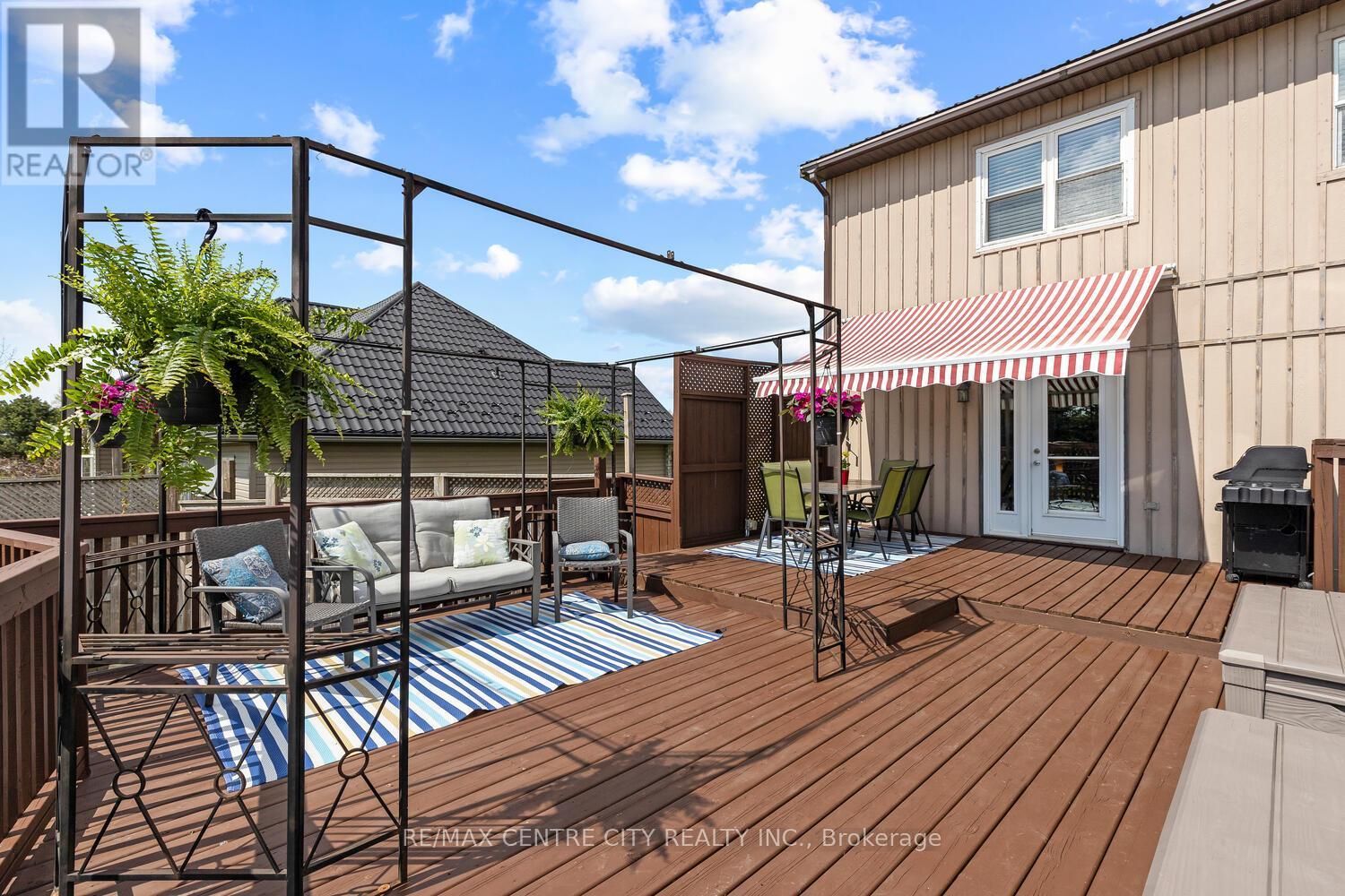 5623 Chriselle Place, Lucan Biddulph, Ontario  N0M 2J0 - Photo 28 - X12456417