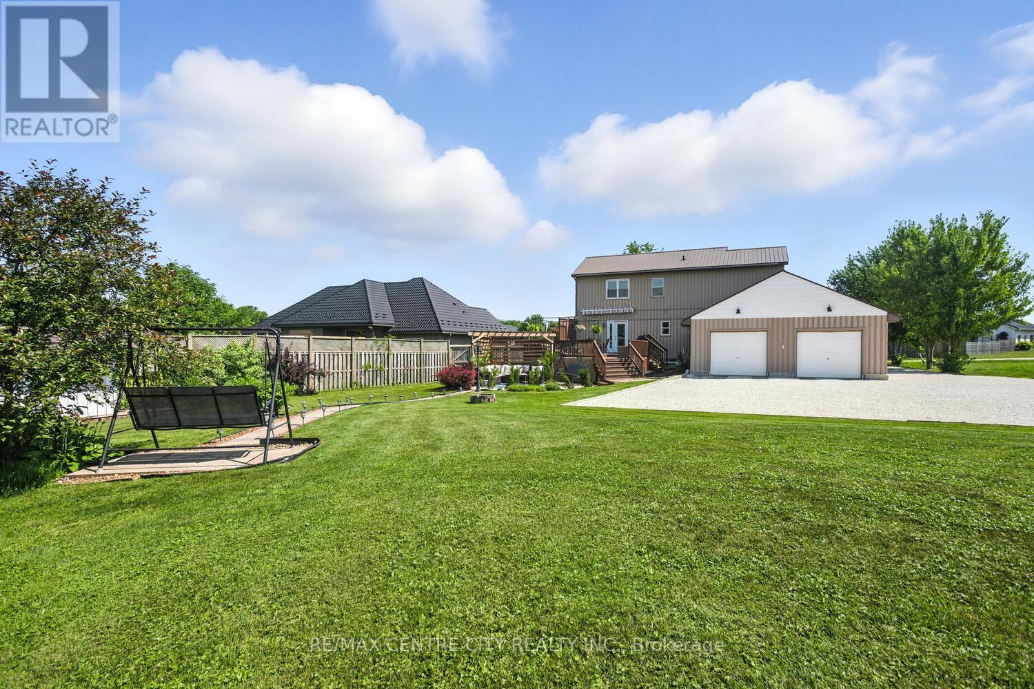 5623 Chriselle Place, Lucan Biddulph, Ontario  N0M 2J0 - Photo 43 - X12456417