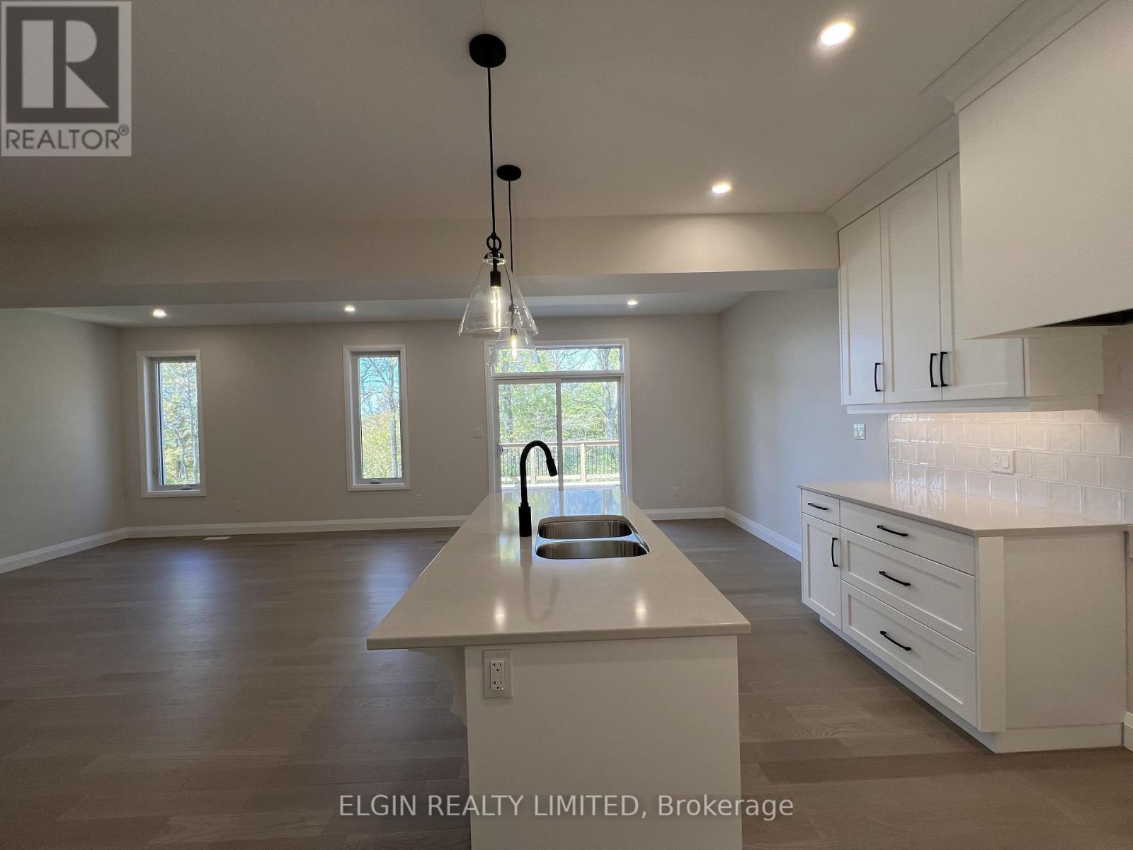 11-49 Royal Dornoch Drive, St. Thomas, Ontario  N5R 0P4 - Photo 11 - X12456420