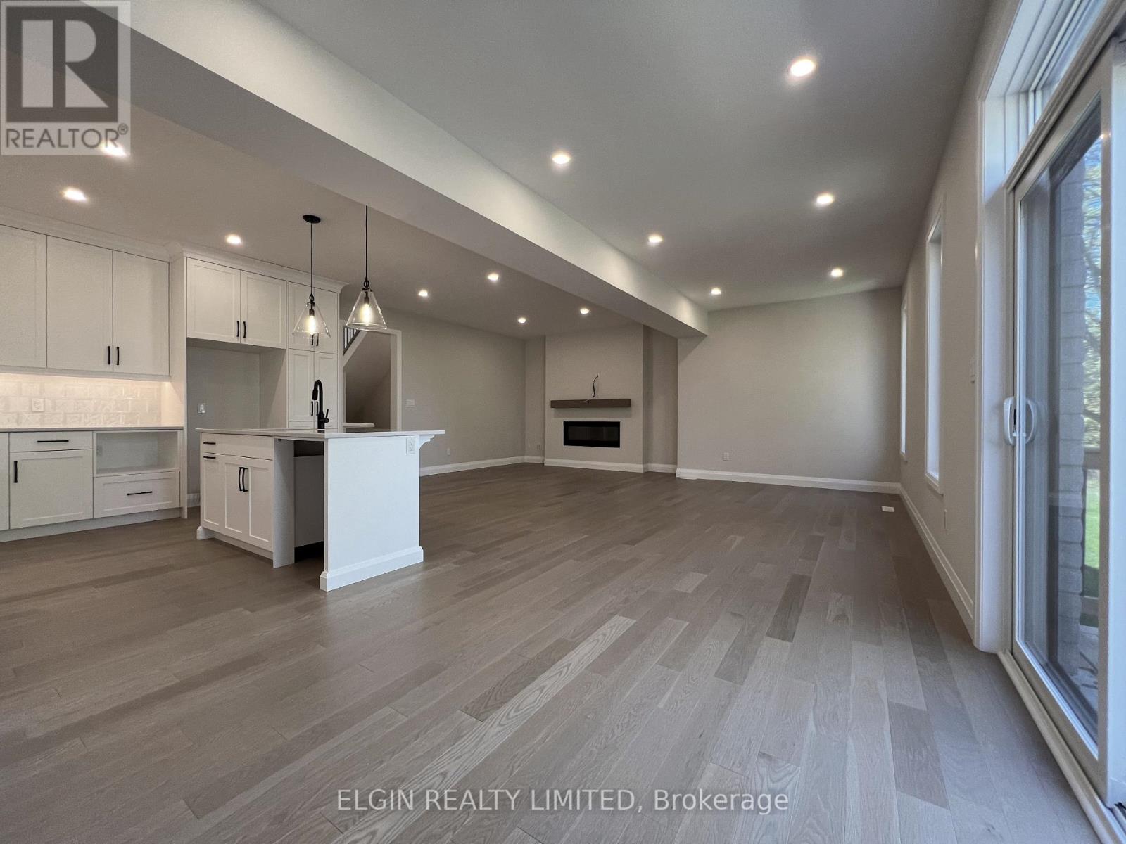 11-49 Royal Dornoch Drive, St. Thomas, Ontario  N5R 0P4 - Photo 12 - X12456420