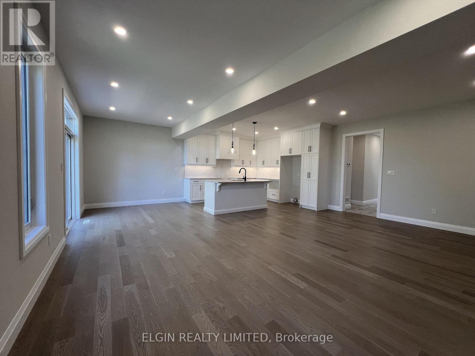 11-49 Royal Dornoch Drive, St. Thomas, Ontario  N5R 0P4 - Photo 13 - X12456420