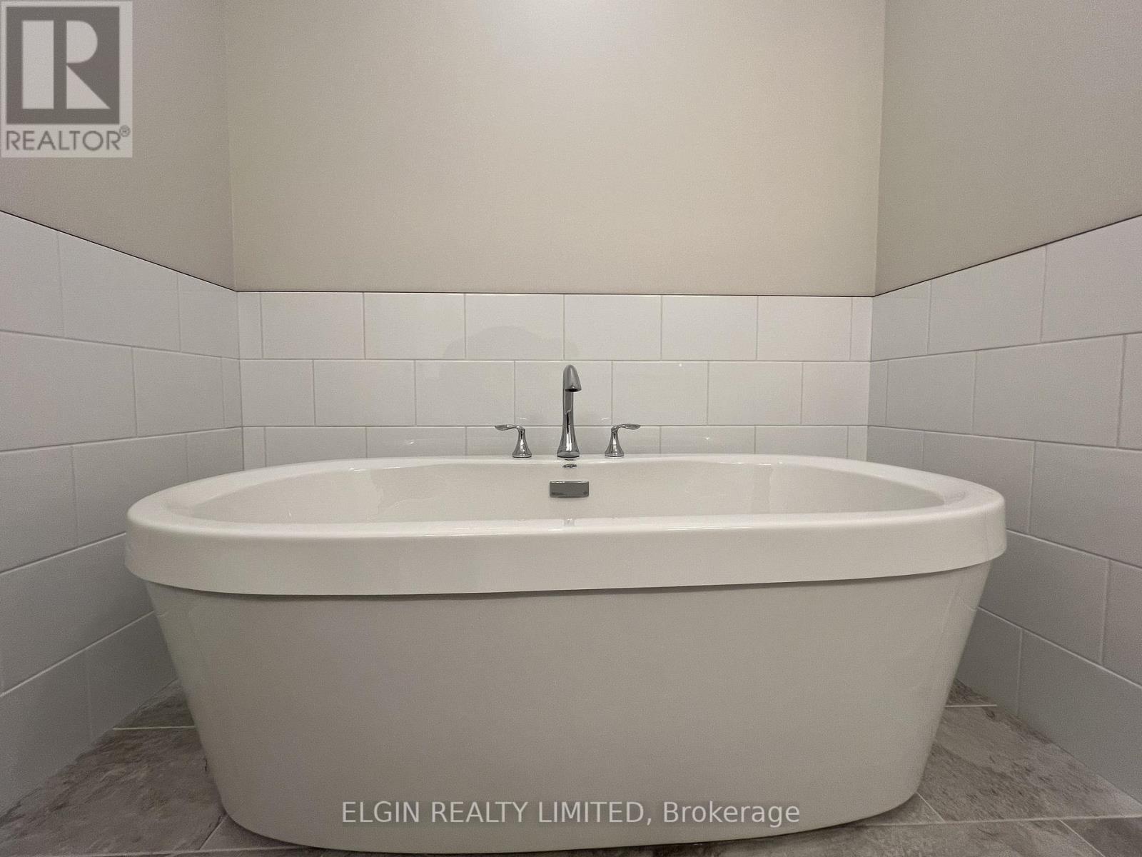 11-49 Royal Dornoch Drive, St. Thomas, Ontario  N5R 0P4 - Photo 21 - X12456420