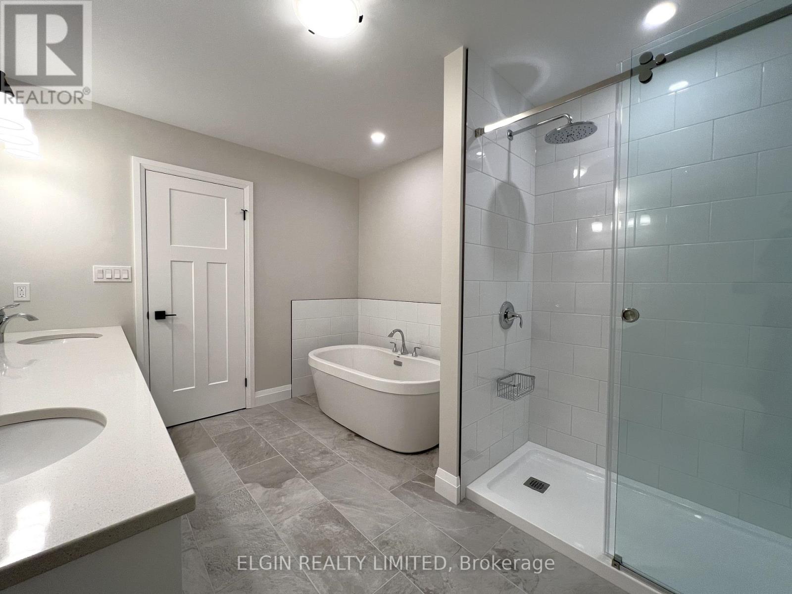11-49 Royal Dornoch Drive, St. Thomas, Ontario  N5R 0P4 - Photo 22 - X12456420