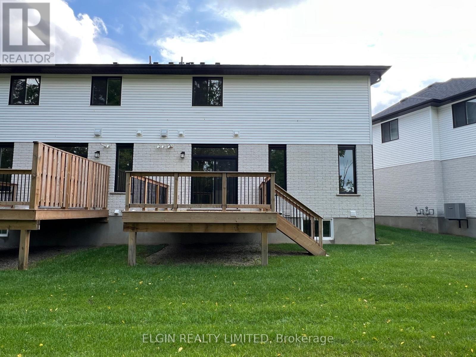 11-49 Royal Dornoch Drive, St. Thomas, Ontario  N5R 0P4 - Photo 5 - X12456420