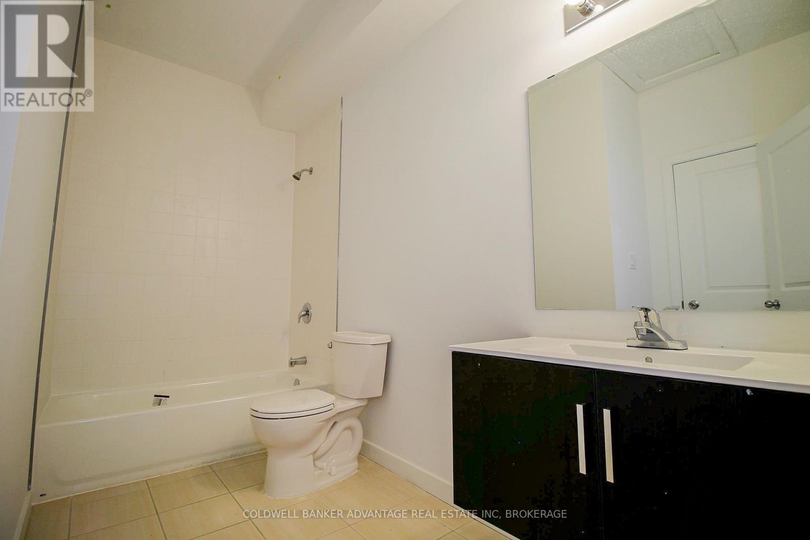 380 Alberta Street, Welland, Ontario  L3B 0K5 - Photo 9 - X12448334