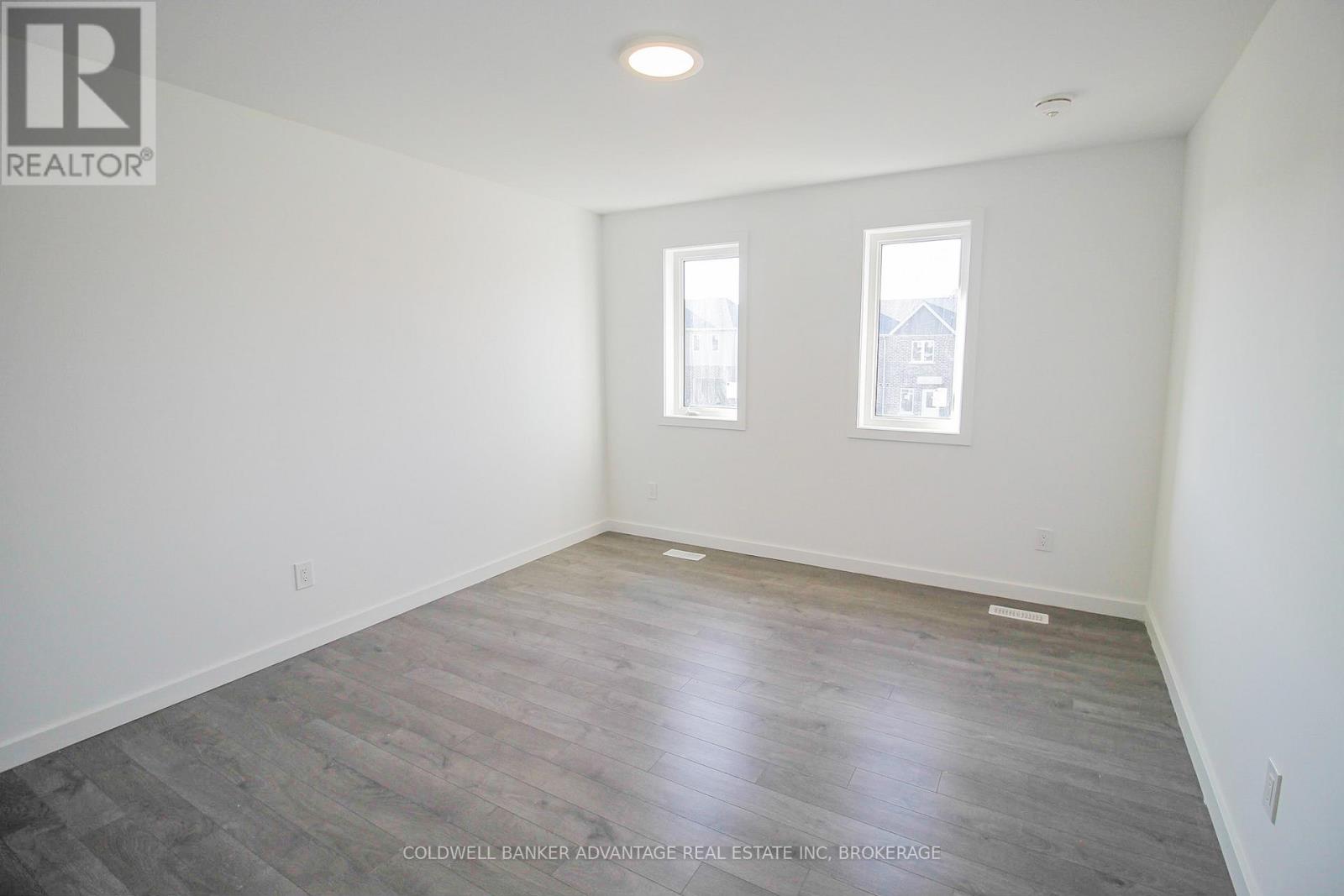 380 Alberta Street, Welland, Ontario  L3B 0K5 - Photo 11 - X12448334