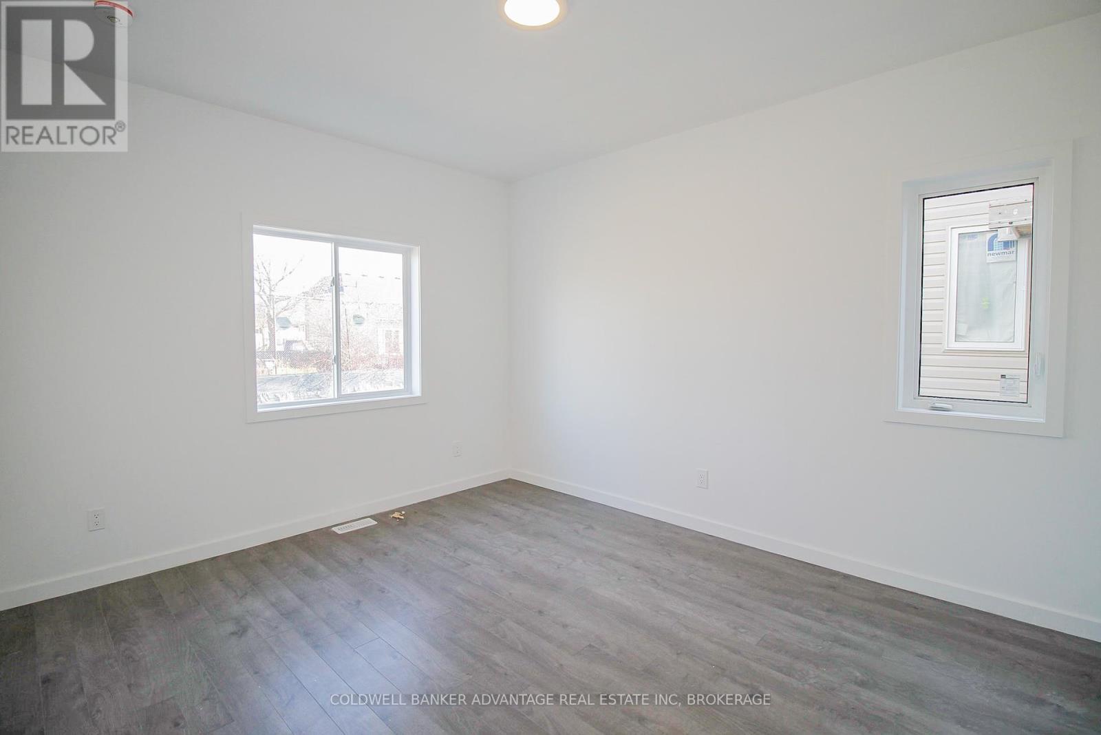 380 Alberta Street, Welland, Ontario  L3B 0K5 - Photo 7 - X12448334