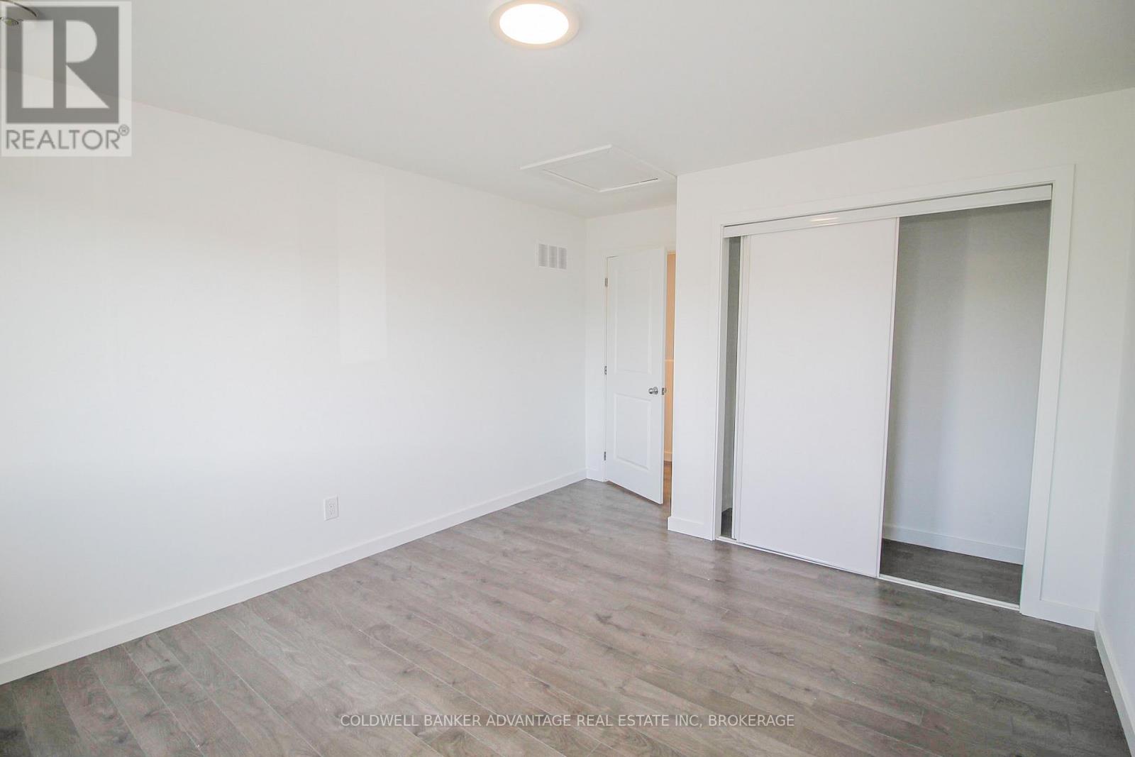 380 Alberta Street, Welland, Ontario  L3B 0K5 - Photo 12 - X12448334