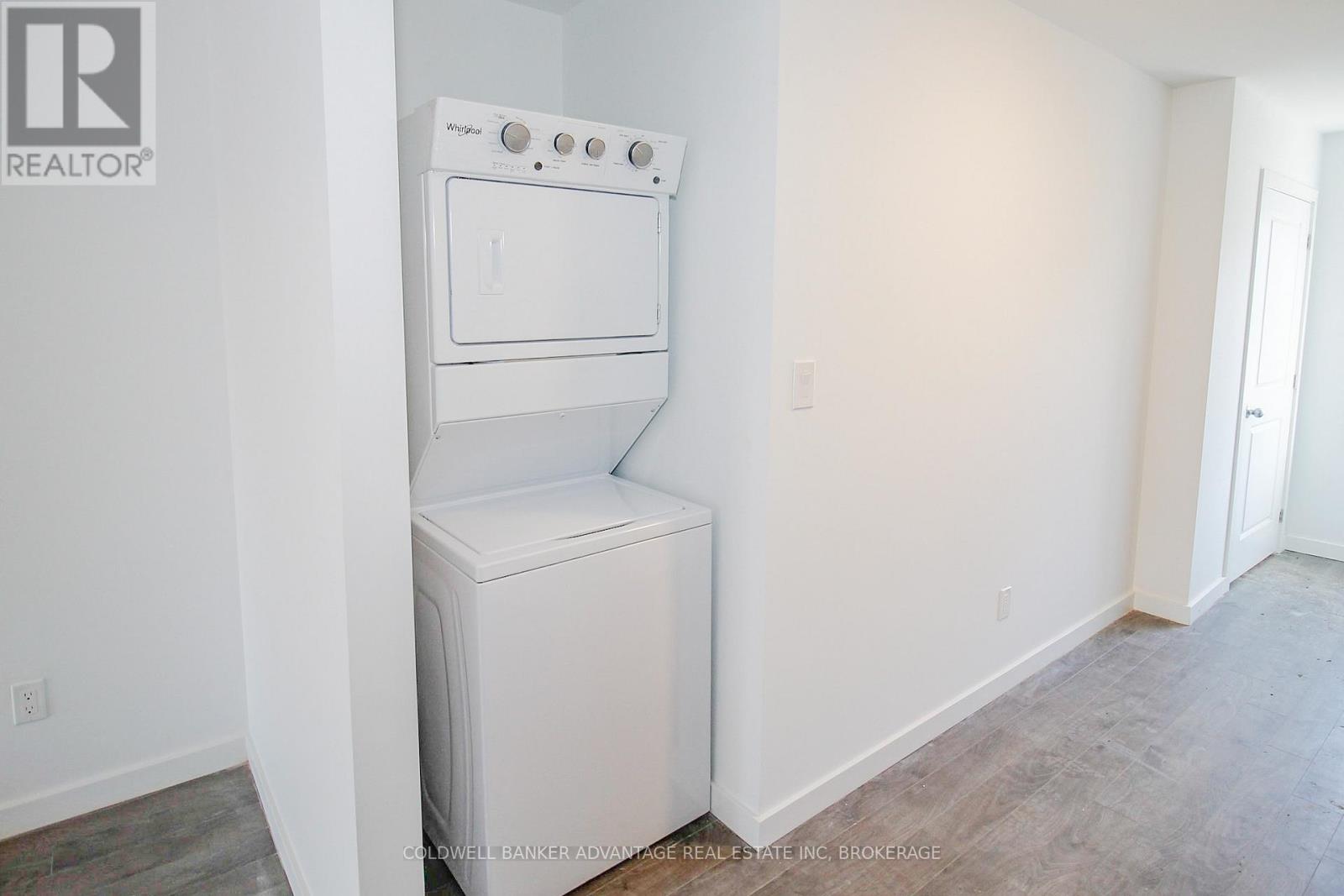 380 Alberta Street, Welland, Ontario  L3B 0K5 - Photo 4 - X12448334