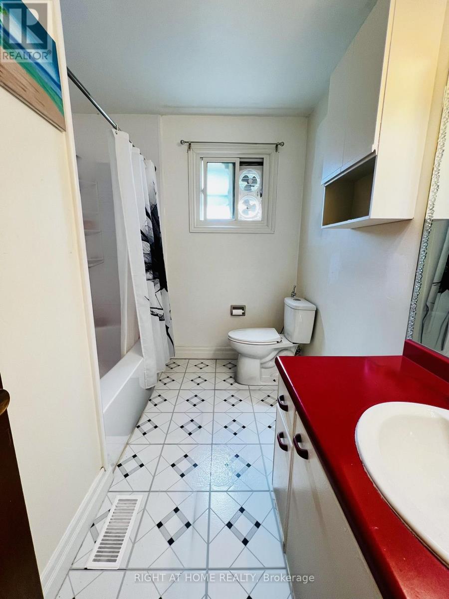 146 St Augustine Drive, St. Catharines, Ontario  L2P 3W1 - Photo 19 - X12448466