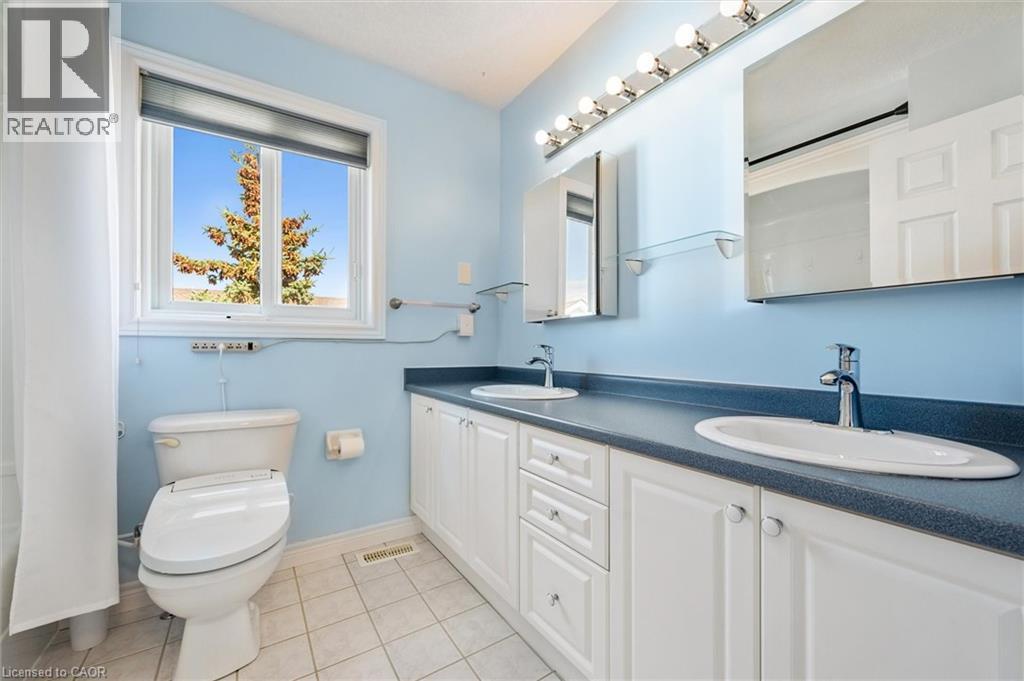 1130 Countrystone Drive, Kitchener, Ontario  N2N 3L7 - Photo 5 - 40777787