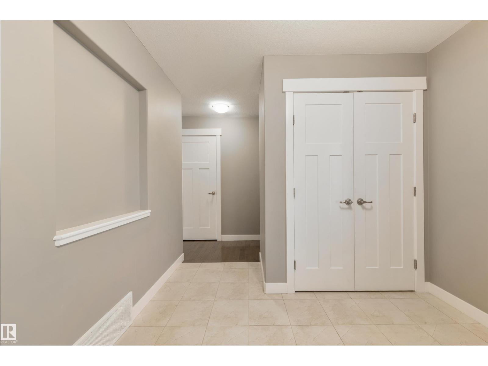 2328 Ware Cr Nw, Edmonton, Alberta  T6W 2W5 - Photo 5 - E4461643