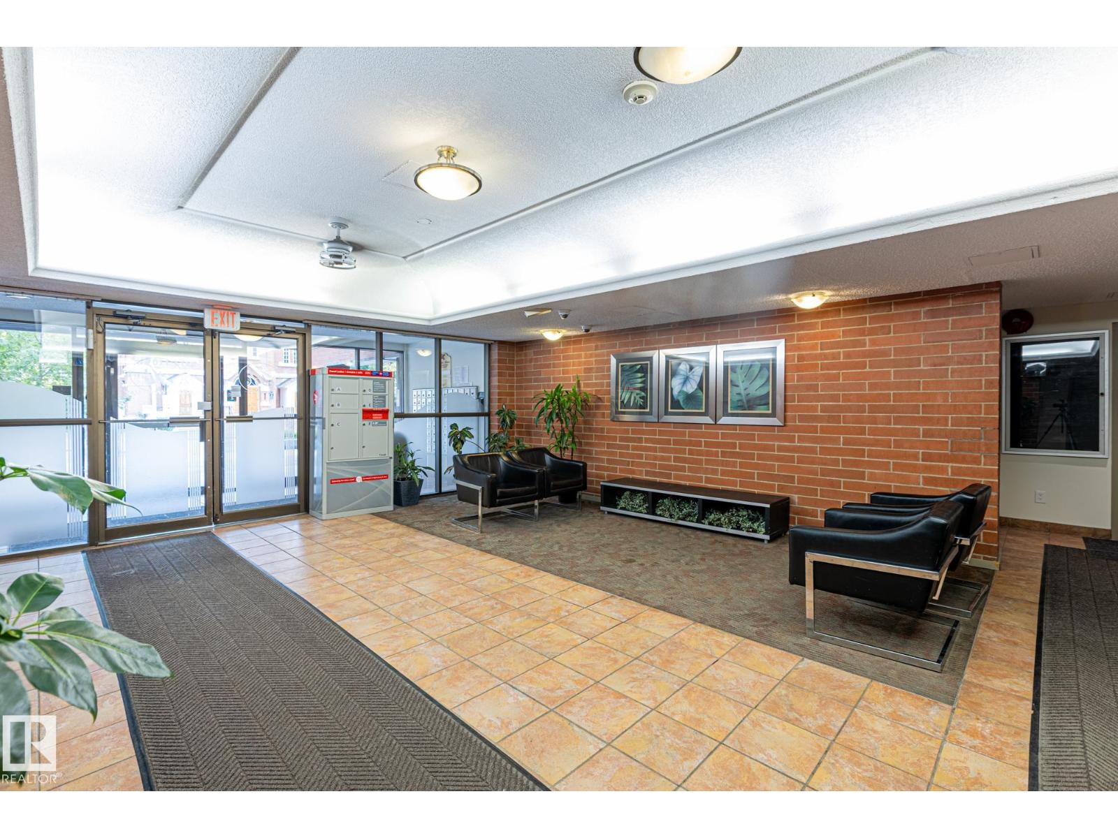 #905 9917 110 St Nw, Edmonton, Alberta  T5K 2N4 - Photo 4 - E4461646