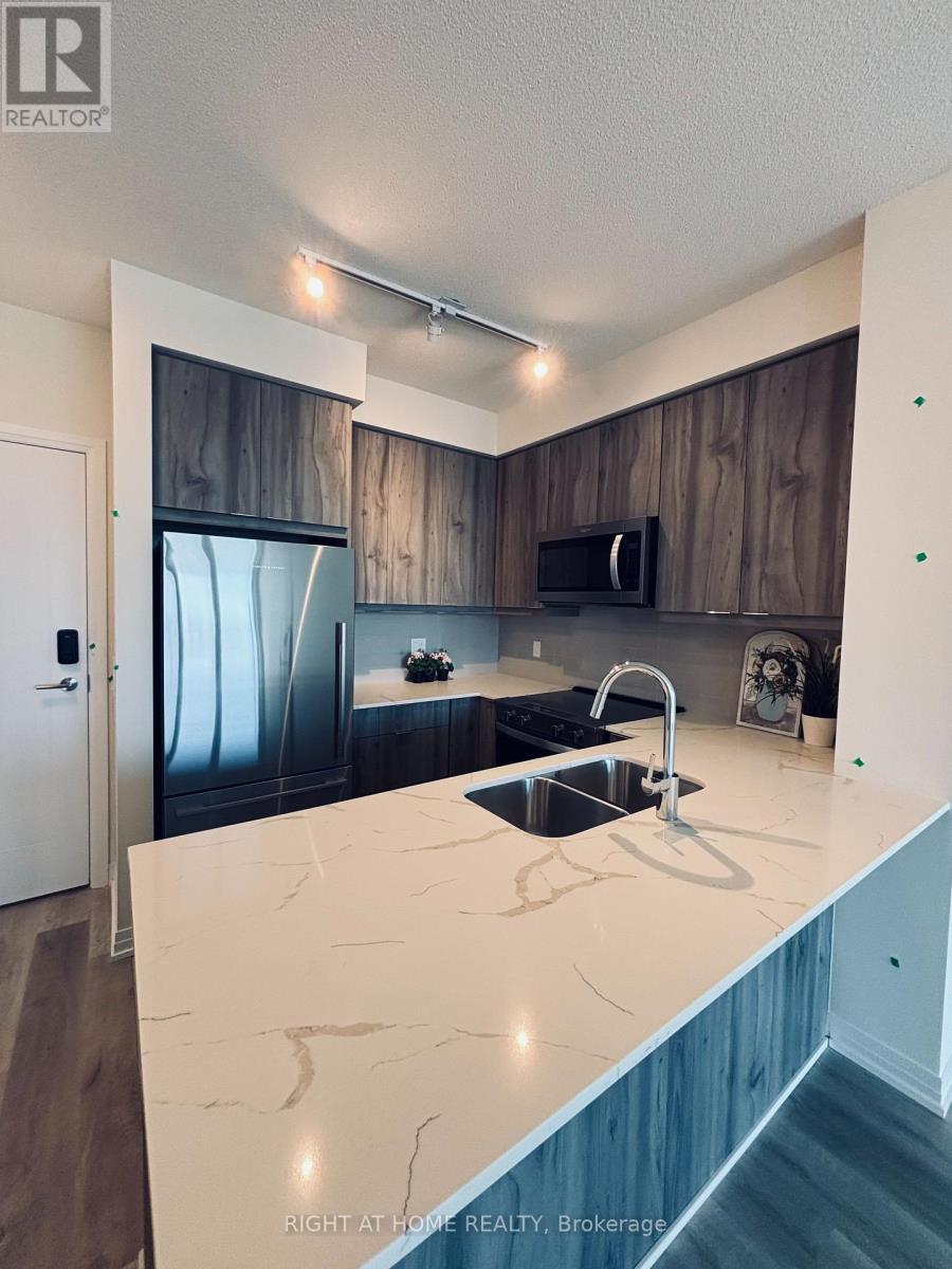 2403 - 15 Watergarden Drive, Mississauga, Ontario  L5R 0H4 - Photo 6 - W12456217