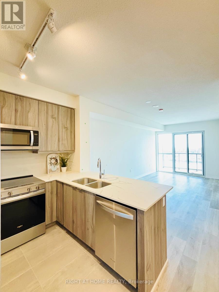 2403 - 15 Watergarden Drive, Mississauga, Ontario  L5R 0H4 - Photo 7 - W12456217