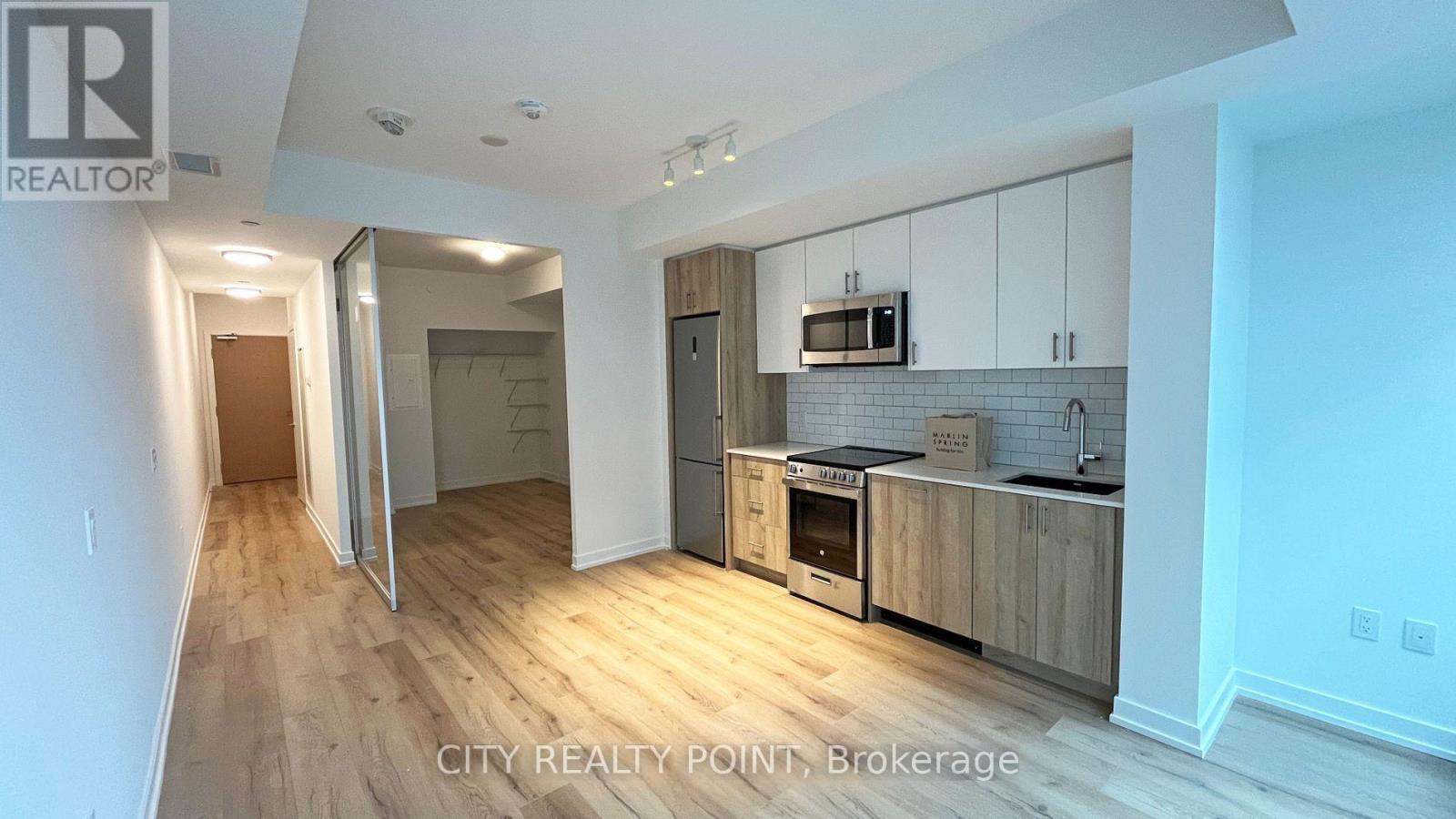 408 - 1195 The Queensway, Toronto, Ontario  M8Z 1R6 - Photo 3 - W12456230