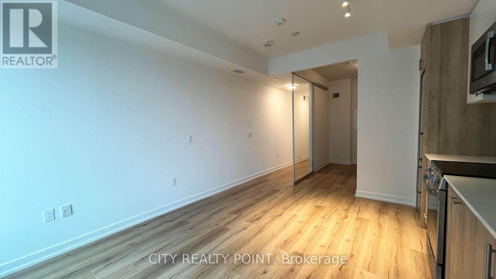 408 - 1195 The Queensway, Toronto, Ontario  M8Z 1R6 - Photo 8 - W12456230