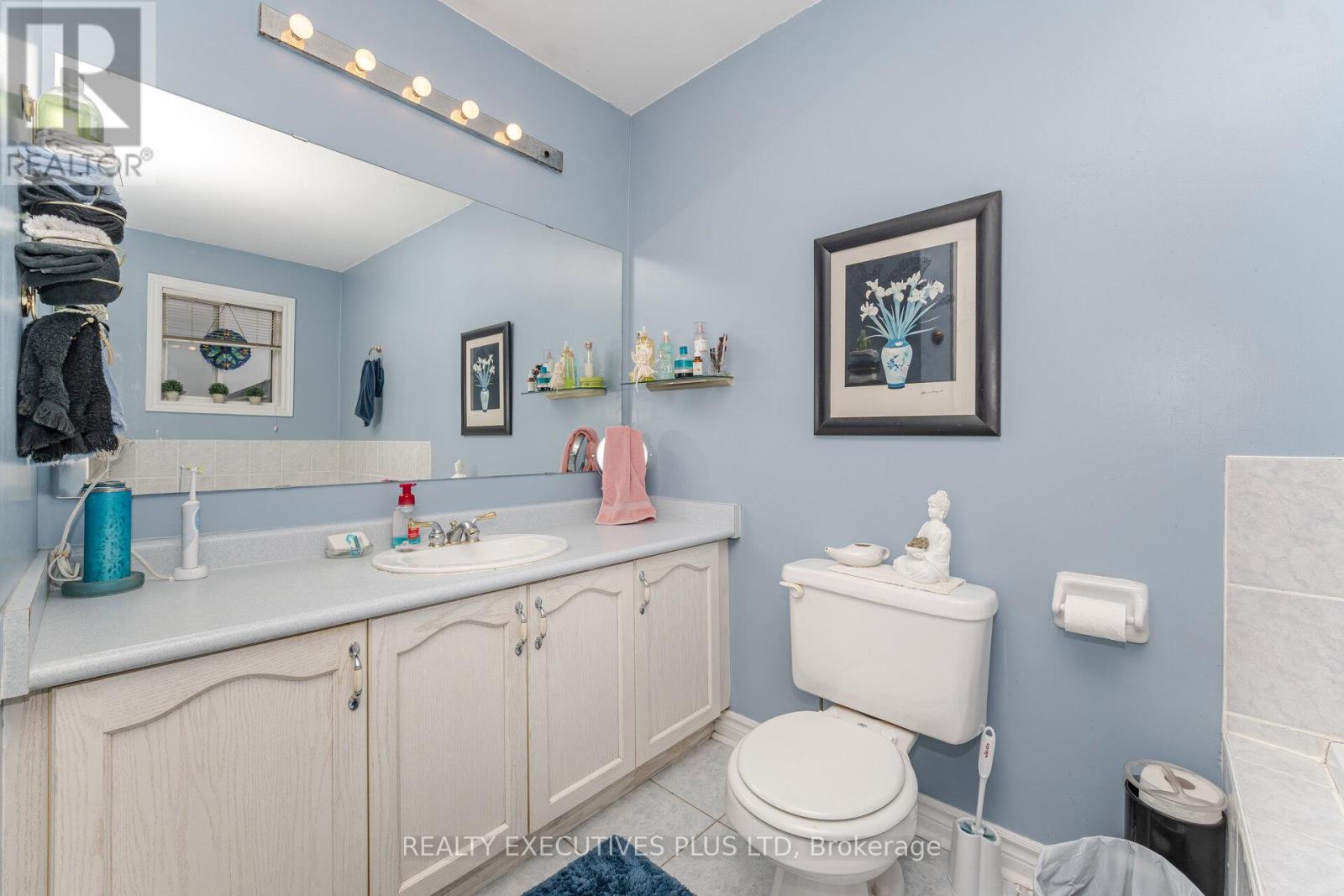 12 Manorwood Court, Caledon (Bolton North), Ontario  L7E 2S9 - Photo 23 - W12456250