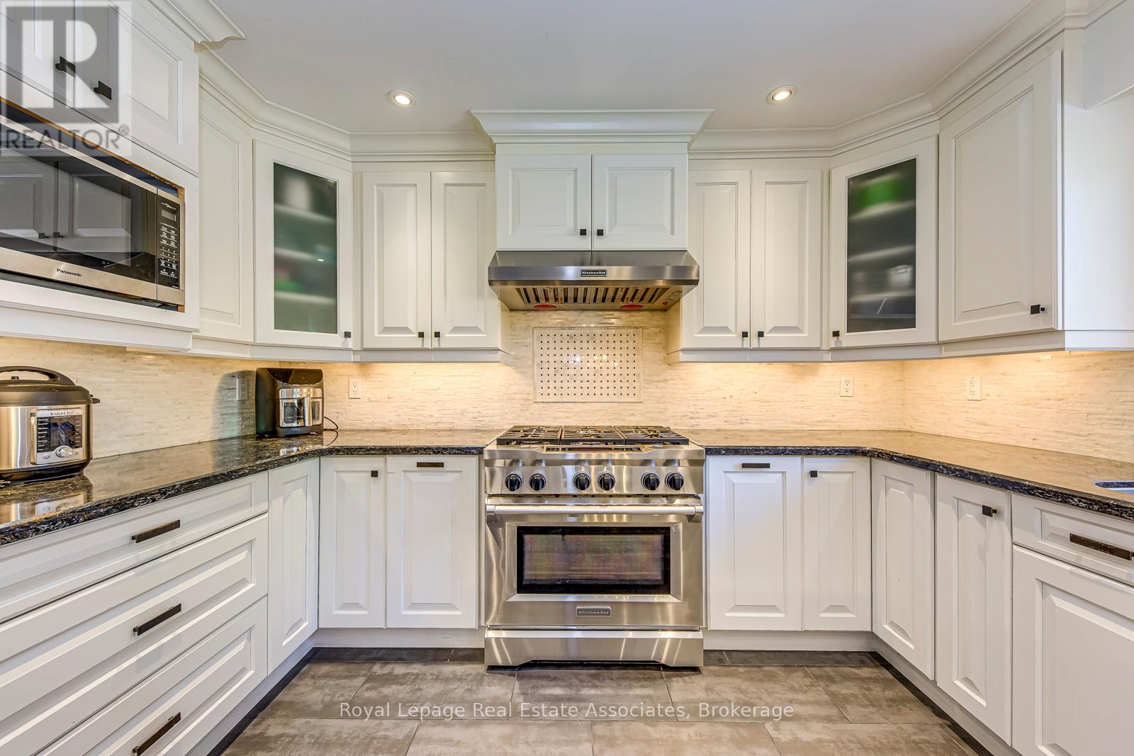 2535 Andover Road, Oakville, Ontario  L6H 6C3 - Photo 14 - W12456258