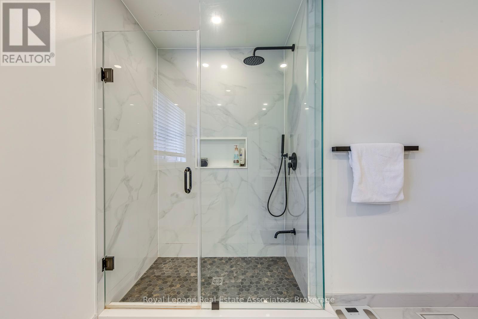 2535 Andover Road, Oakville, Ontario  L6H 6C3 - Photo 28 - W12456258