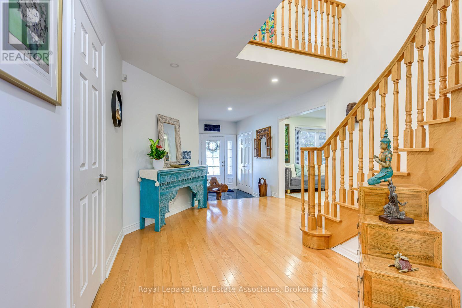2535 Andover Road, Oakville, Ontario  L6H 6C3 - Photo 4 - W12456258