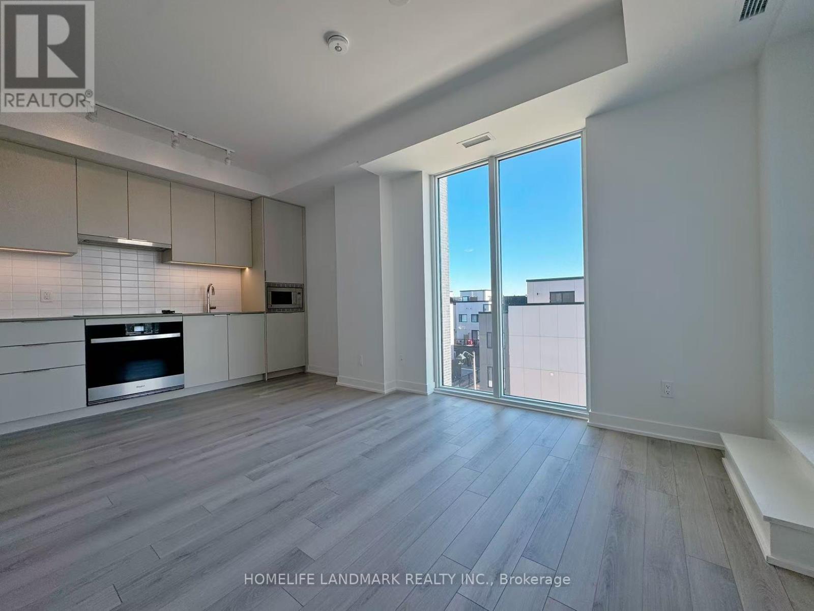 410 - 3079 Trafalgar Road, Oakville, Ontario  L6H 8C5 - Photo 2 - W12456265