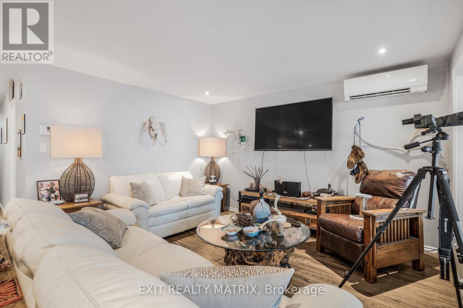 922 Lalonde Road, Champlain, Ontario  K0B 1K0 - Photo 16 - X12456355